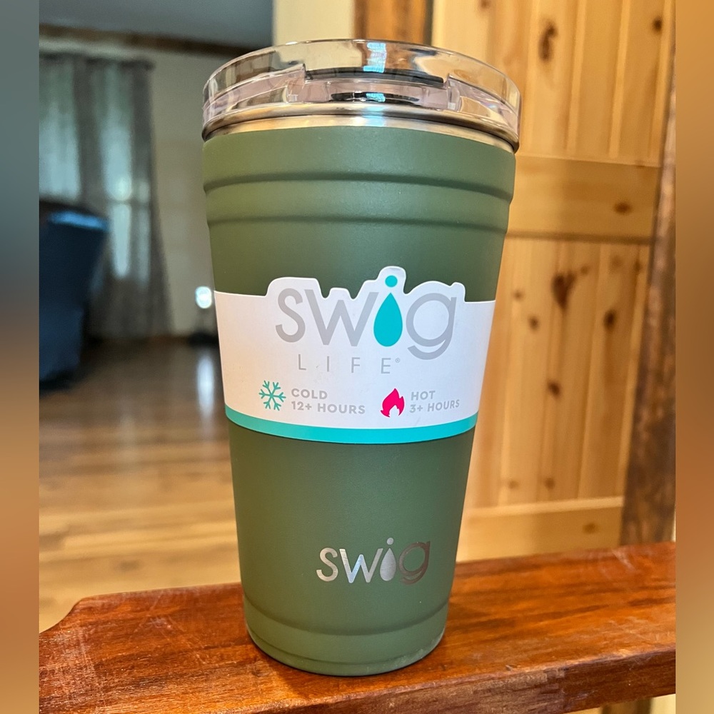 NWT SWIG Party Cup